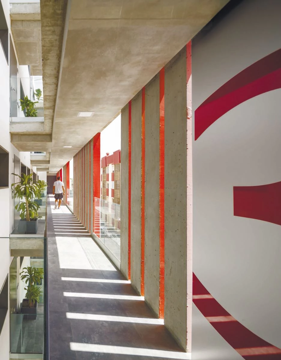 Romera y Ruiz Arquitectos, casas apiladas en Telde (Las Palmas)
