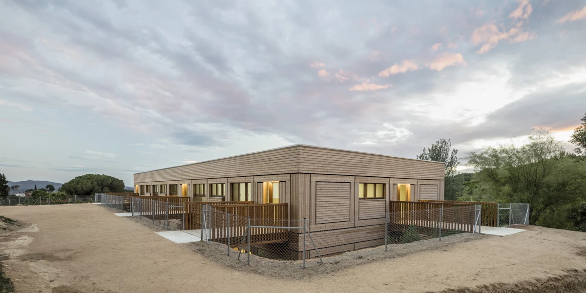 Balcells, Rius y Tigges, escuela El Til-ler en Sardañola del Vallés (Barcelona)